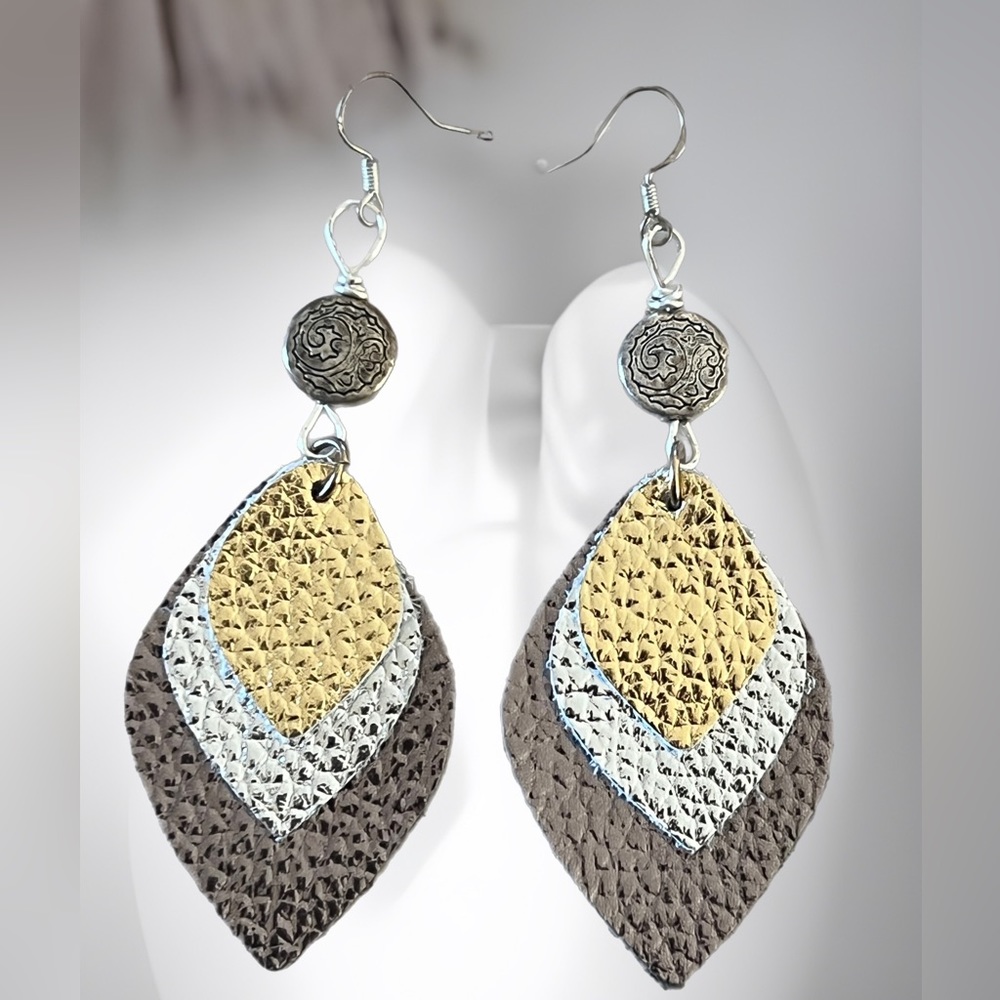 Leather lovers earrings